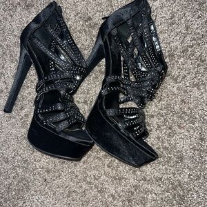 Black Jessica Simpson heels